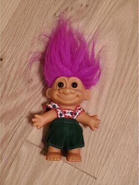 Vintage Russ Berrie Troll Doll